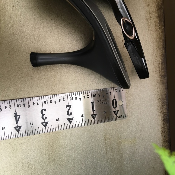 Open toe sling back heels in soft black leather! - Picture 5 of 7